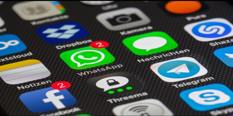 Facebook Whatsapp Instagram Social media